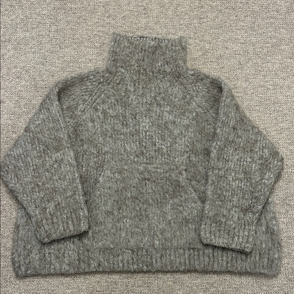Celine Soft Gray brushed wool Sweater, excellent condition, worn 1x - Picture 1 of 6